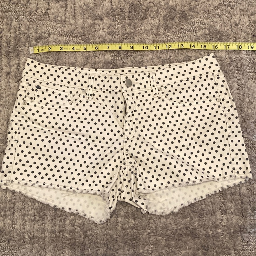 NWOT Gap Polka Dot Summer Cut-offs. Size 28/6. 3” inseam